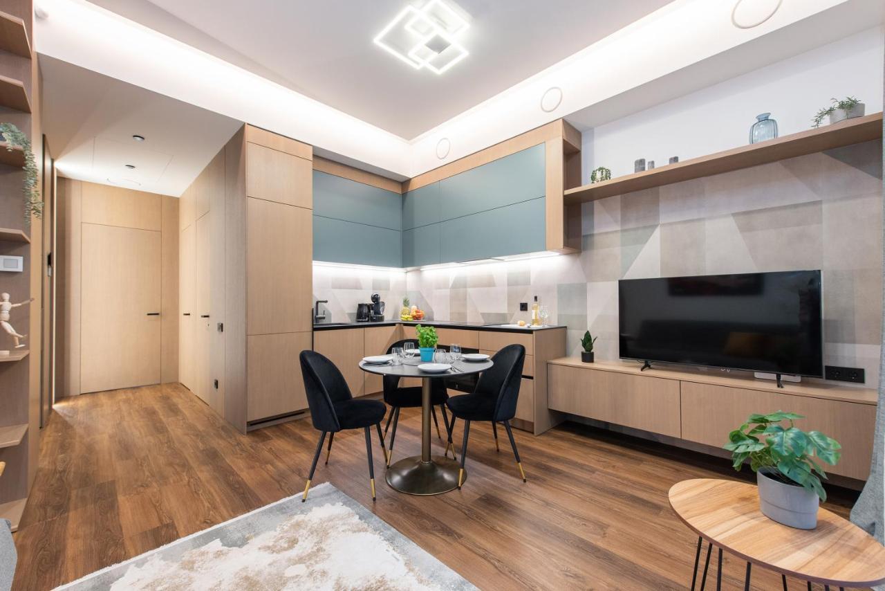 Cohost I New Basteja Life Apartments W-Garage Prkg & Self Check-In VNO Buitenkant foto