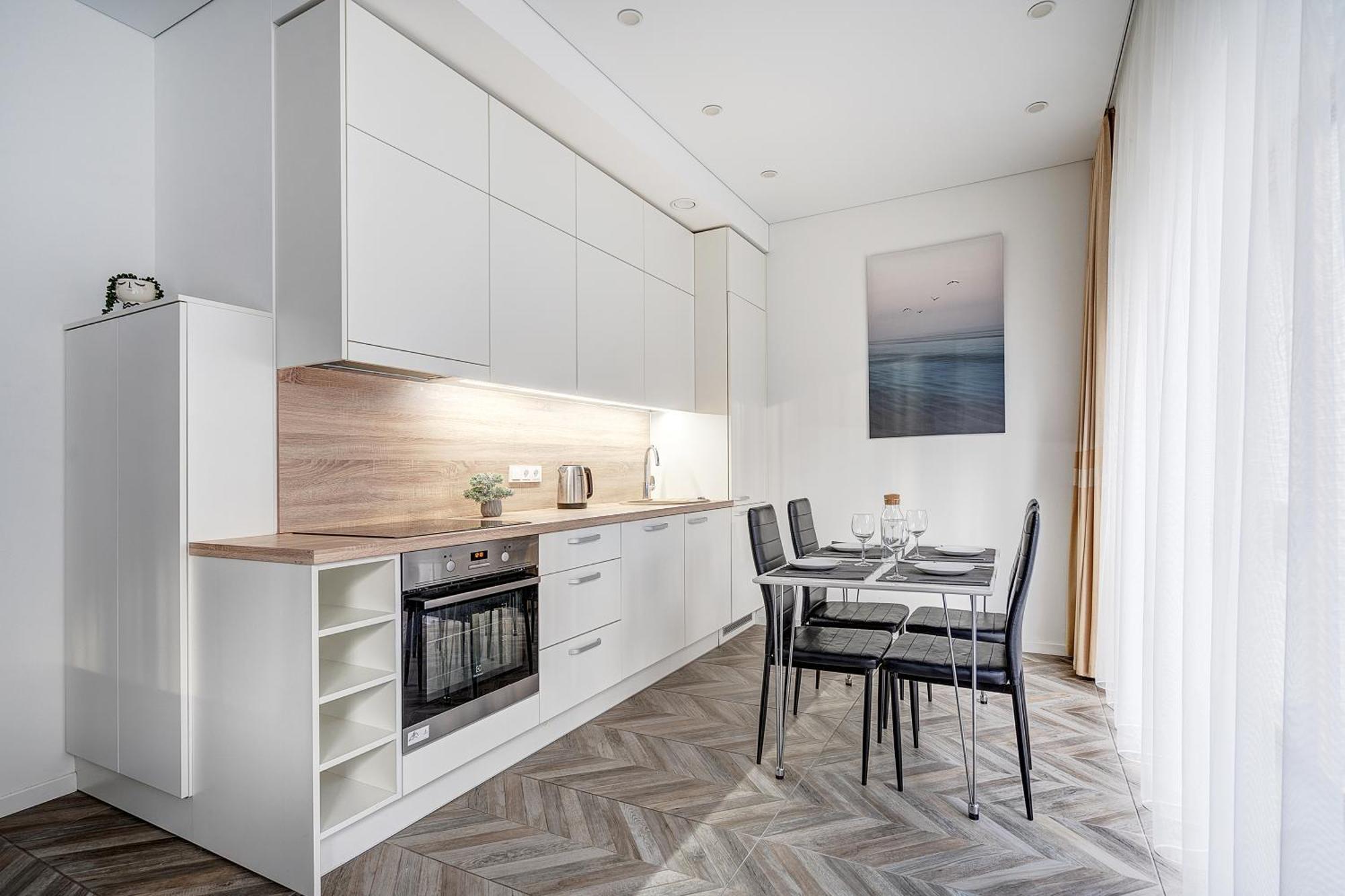 Cohost I New Basteja Life Apartments W-Garage Prkg & Self Check-In VNO Buitenkant foto